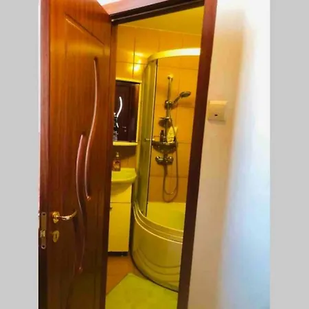 Super Central - Lovely One-Bedroom Apartment On Victoriei Avenue Bucharest Exterior photo