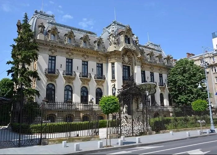Super Central - Lovely One-Bedroom Apartment On Victoriei Avenue